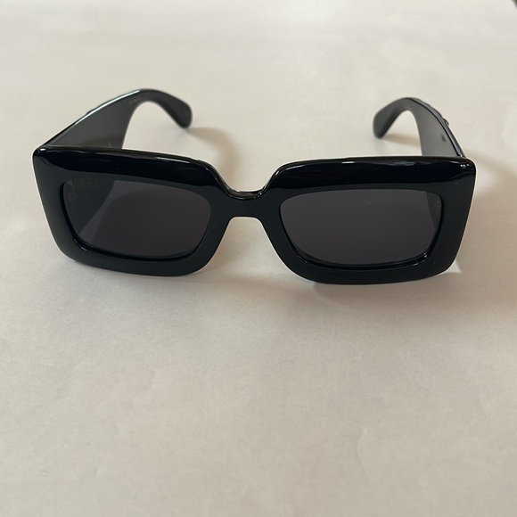 GUCCI Sunglasses GG Black - Picture 2 of 9
